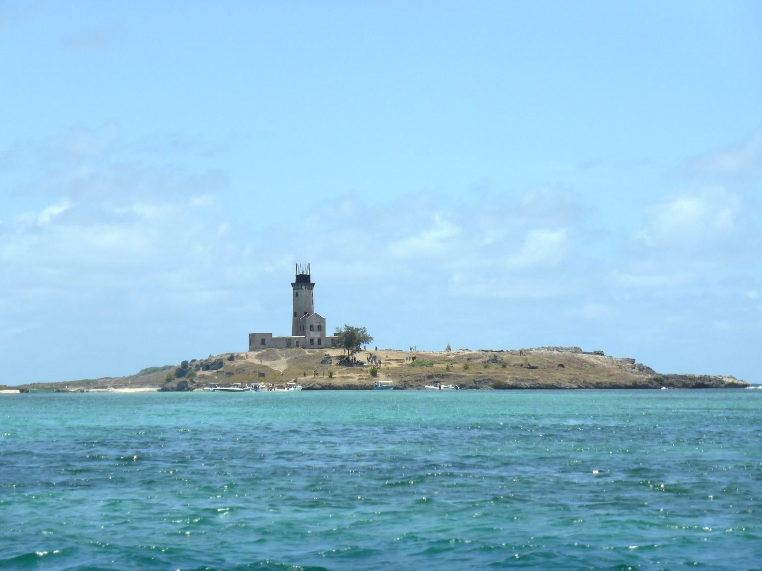 Catamaran Cruise – South-East 3 Islands photo 1